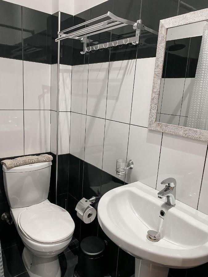 Aljur Hotel Химара Экстерьер фото