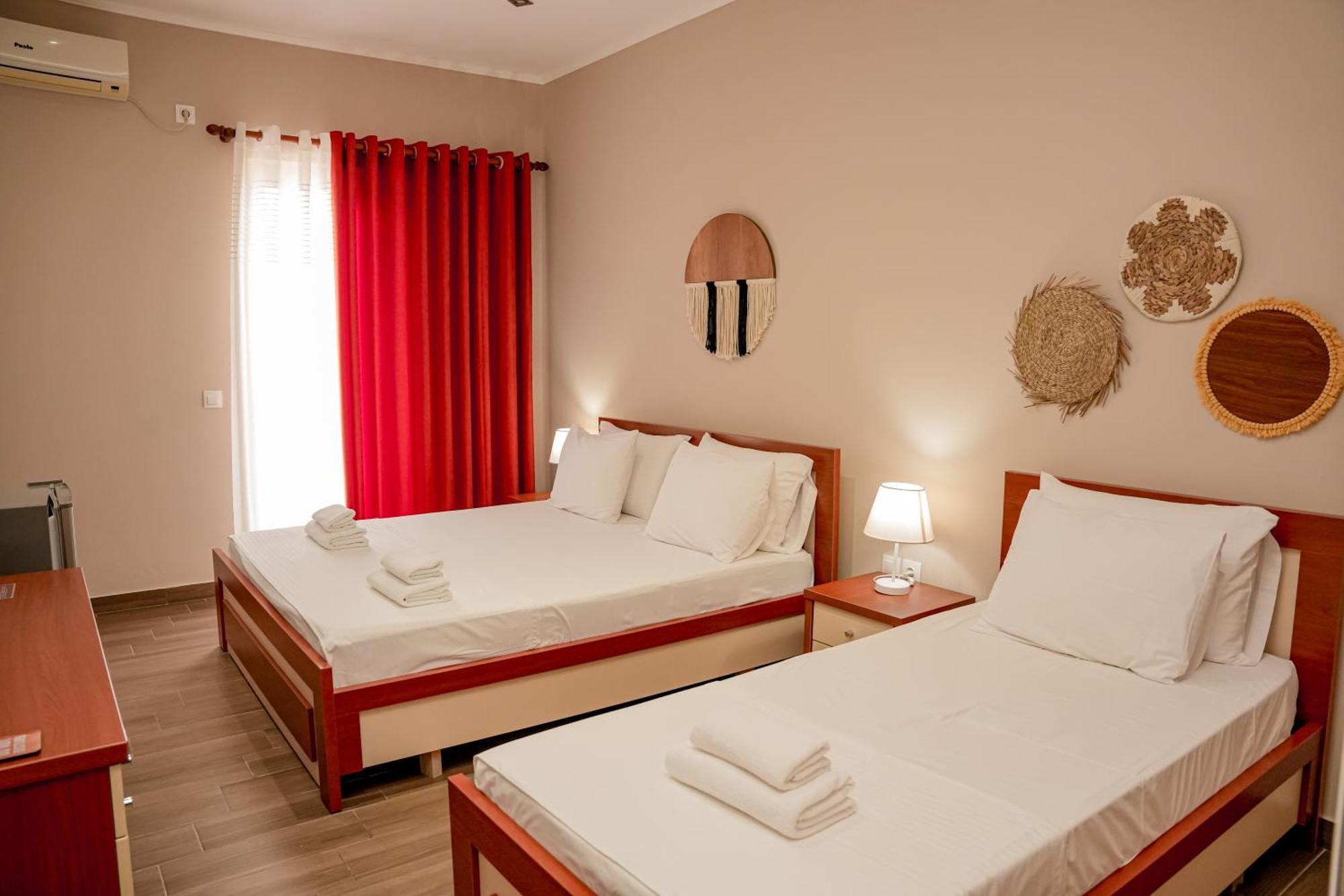 Aljur Hotel Химара Экстерьер фото